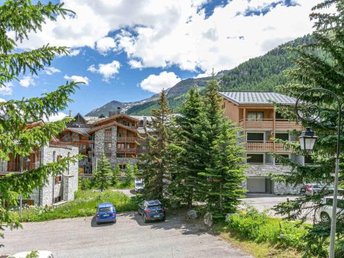Studio rénové avec balcon, parking et proche pistes à Val-d'Isère