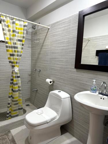Ένα μπάνιο στο Supreme Serenity 2br2ba Ocotal Coastal Retreat