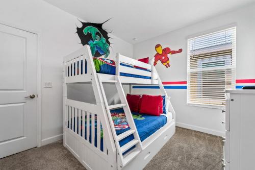 Themed house w Disney rooms private pool & spa photo 11