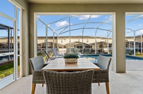 Themed house w Disney rooms private pool & spa photo 27
