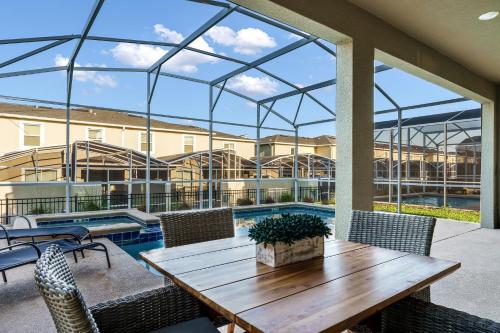 Themed house w Disney rooms private pool & spa photo 7