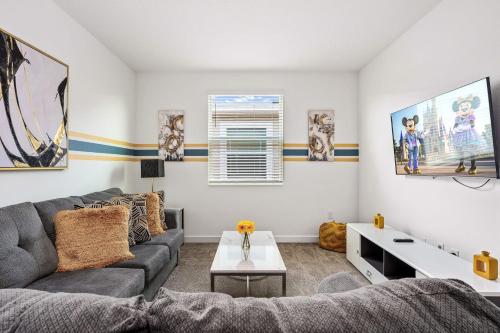 Themed house w Disney rooms private pool & spa photo 29