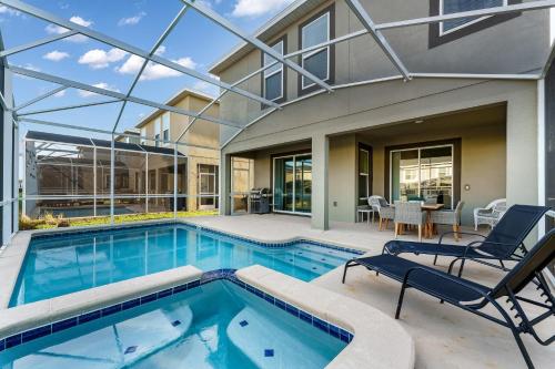 Themed house w Disney rooms private pool & spa photo 28