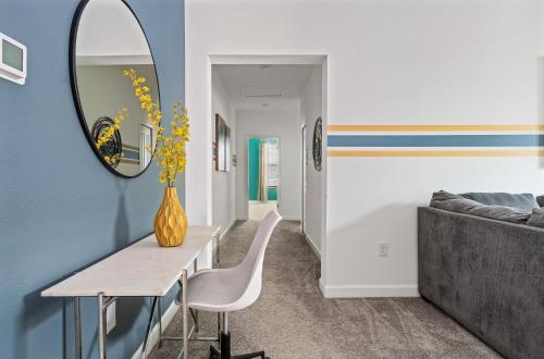 Themed house w Disney rooms private pool & spa photo 30