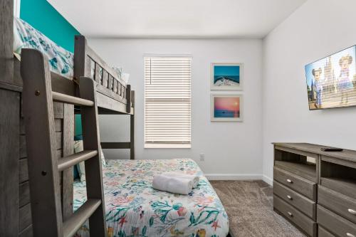 Themed house w Disney rooms private pool & spa photo 32