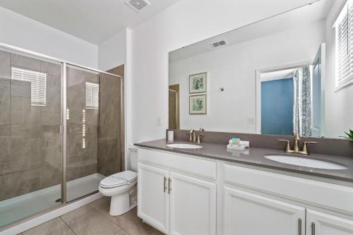 Themed house w Disney rooms private pool & spa photo 36