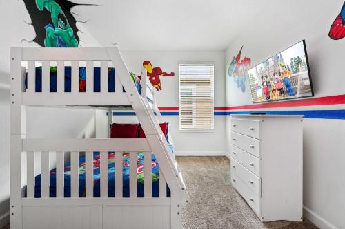 Themed house w Disney rooms private pool & spa photo 37