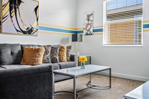 Themed house w Disney rooms private pool & spa photo 52