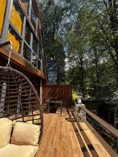 Balkón nebo terasa v ubytování Derecik Bungalov