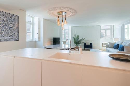 Ribeira Garden 2BDR Apartment by LovelyStay