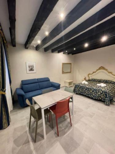Ca'Antica sinagoga - Venice Canal front apartment photo 8