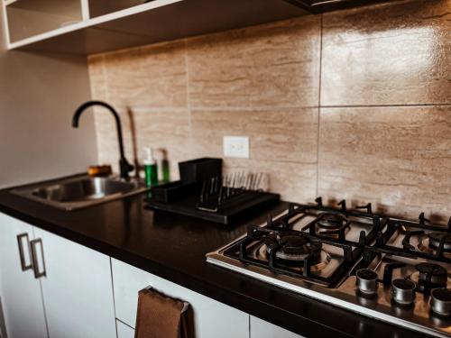 Cuisine ou kitchenette dans l'établissement MOKA HOUSE