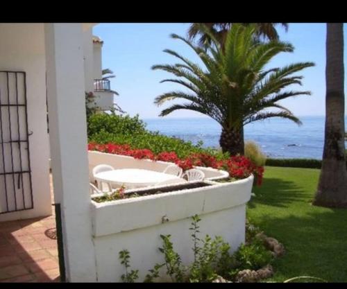 YOUR GEM BY THE SEA - 2 Bedroom house