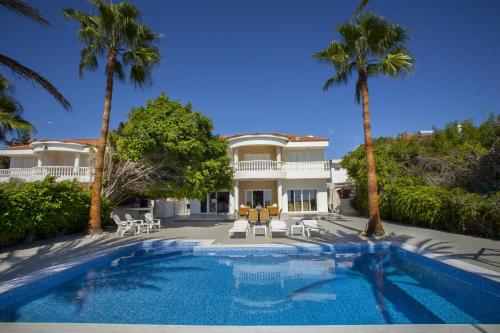 Luxury Villa With Special Sea Views