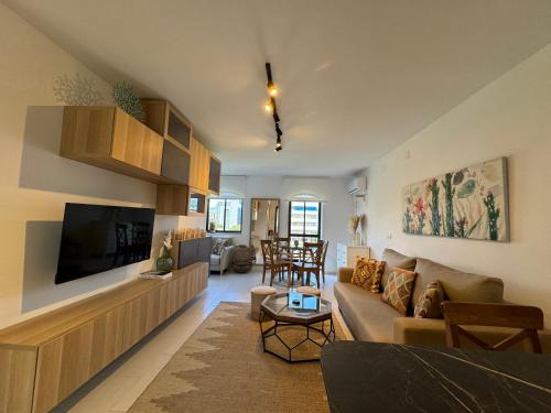 Nomad Stays Milos y Bali