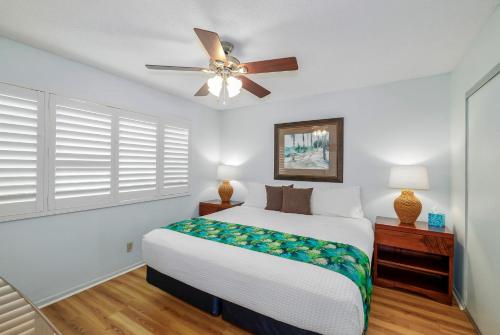 Cama o camas de una habitación en Kihei Kai Oceanfront Condos