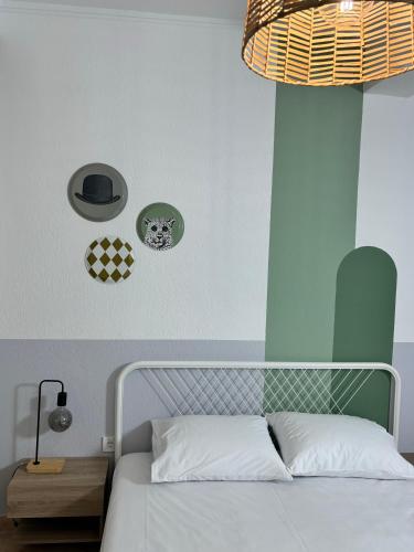 Ένα ή περισσότερα κρεβάτια σε δωμάτιο στο Peachy & Cozy