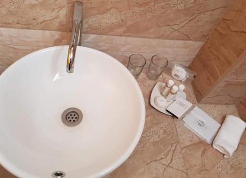 Et badeværelse på HOTEL MAR Y SOL Playa el Milagro