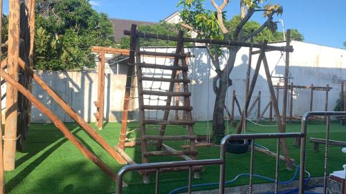 Herní místnost nebo prostor pro děti v ubytování HOSTEL ECO TOURISM CẦN GIỜ