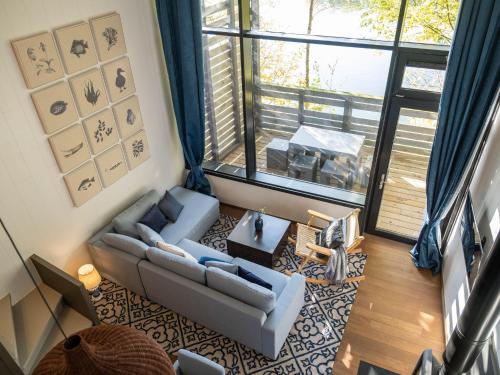 Imagen de la galería de Elegant Mansion with Pools, en Antoing