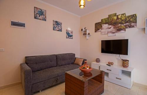 Gallery image of 1 Bedroom Poolside Apartment B106 Aqua Tropical Resort in Hurghada