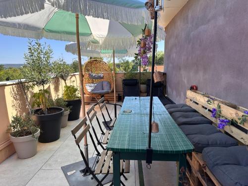 Joli Studio le clos d'Aix avec grande terrasse piscine et parking gratuit