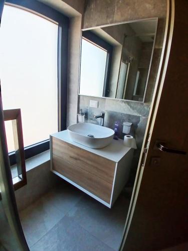 Fotografie z fotogalerie ubytování Hotel Karavastaja v destinaci Divjakë
