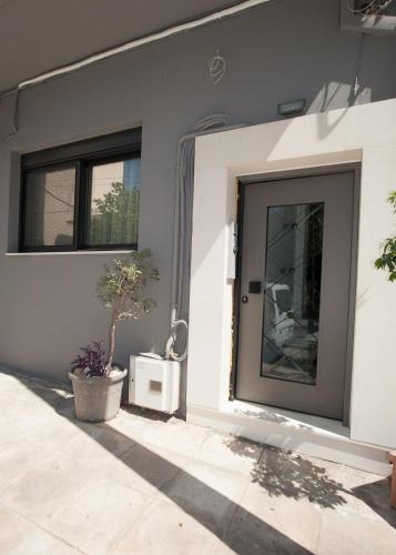Sia's Retreat 2 Modern Apt Athens Riviera