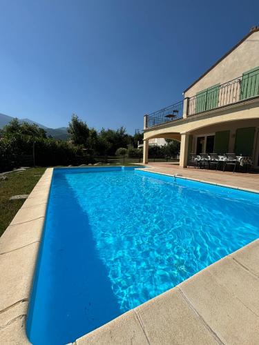 Villa Mimosa - Modern Villa with Private Pool & Mountain View