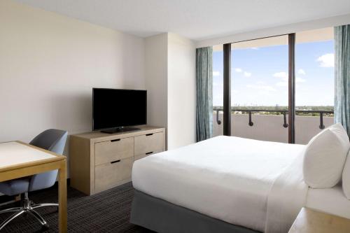 Embassy Suites by Hilton Tampa Airport Westshore Image