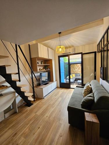 Frontignan petite maison coquette 30 m2 à 100 m de la plage