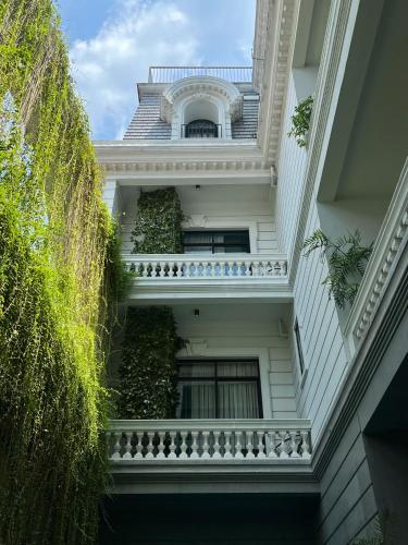 Μπαλκόνι ή βεράντα στο HOTEL le JARDIN SECRET saigon