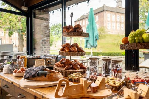 Jídlo v hotelu nebo okolí