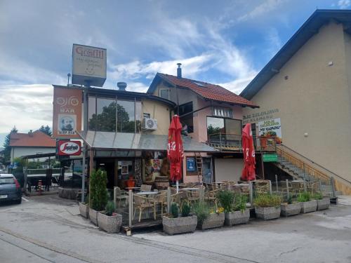 Bled Lesce station rooms and depo