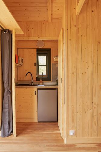 Cucina o angolo cottura di Domaine La Ferme HI bride