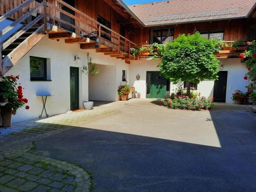 Loftartige Wohnung in Scheibbs mit Schwimmteich