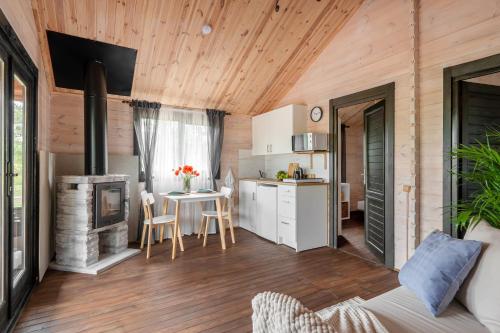 Una cocina o cocineta en Forrest Guest House