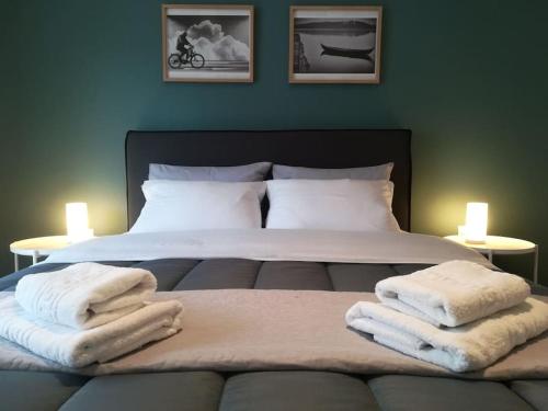 Unique 3 BDRM apartment, 5 min walk from Acropolis