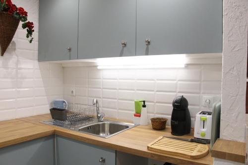 Η κουζίνα ή μικρή κουζίνα στο TreeStudio Apartment