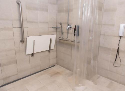 Um banheiro em ibis Natal