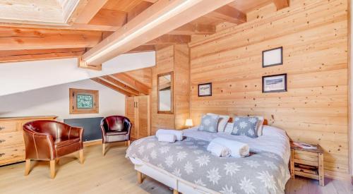 Giường trong phòng chung tại Chalet Napoleon - Chalet - 108m2 - 5 chambres, 5 salles de bain MAE-2014