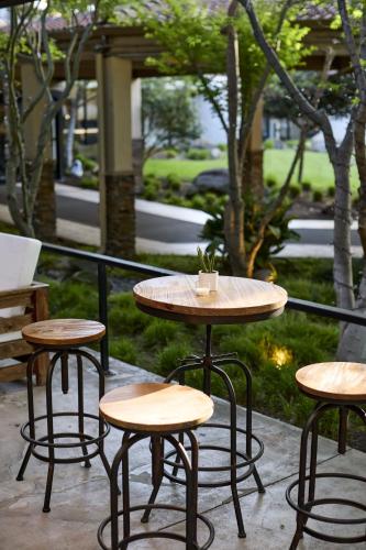 Taman di luar Santa Clara Marriott