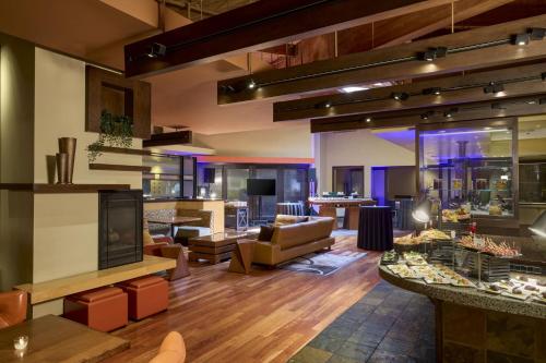 Ruang duduk di Santa Clara Marriott