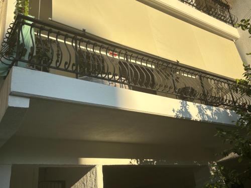 Un balcón o terraza de Garden Vibes Glyfada