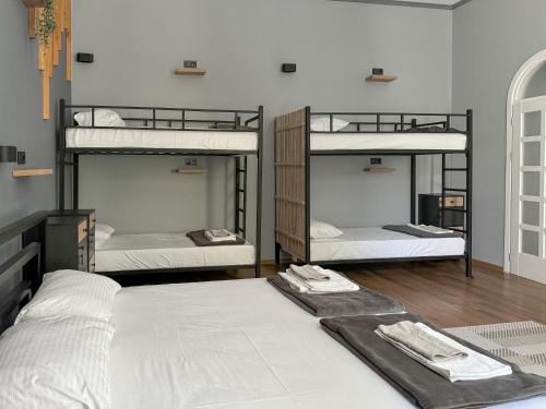 Postel nebo postele na pokoji v ubytování Apartments White Pearl Sadova