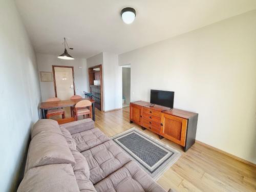 Μια τηλεόραση ή/και κέντρο ψυχαγωγίας στο ENB | Flat para até 3 pp no Centro de SBC