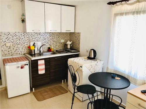 Dapur atau dapur kecil di Small House in Bodrum