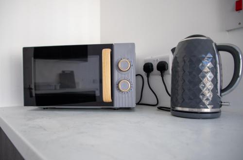 Kaffe- og tefaciliteter på Ground Floor - Balmoral Stays - Free Wifi