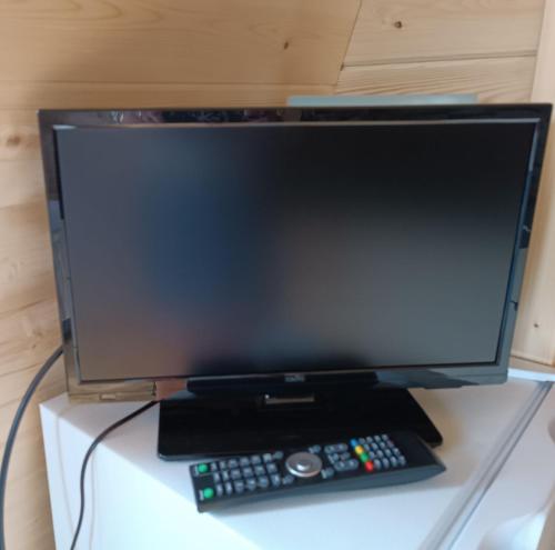 Televisyen dan/atau pusat hiburan di Silkiepod