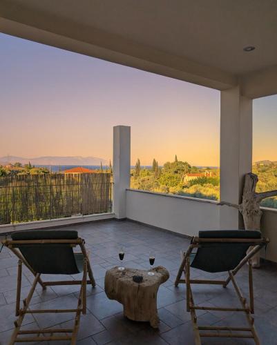 Luxury Villa in Nature - Akrata Village - Home Cinema